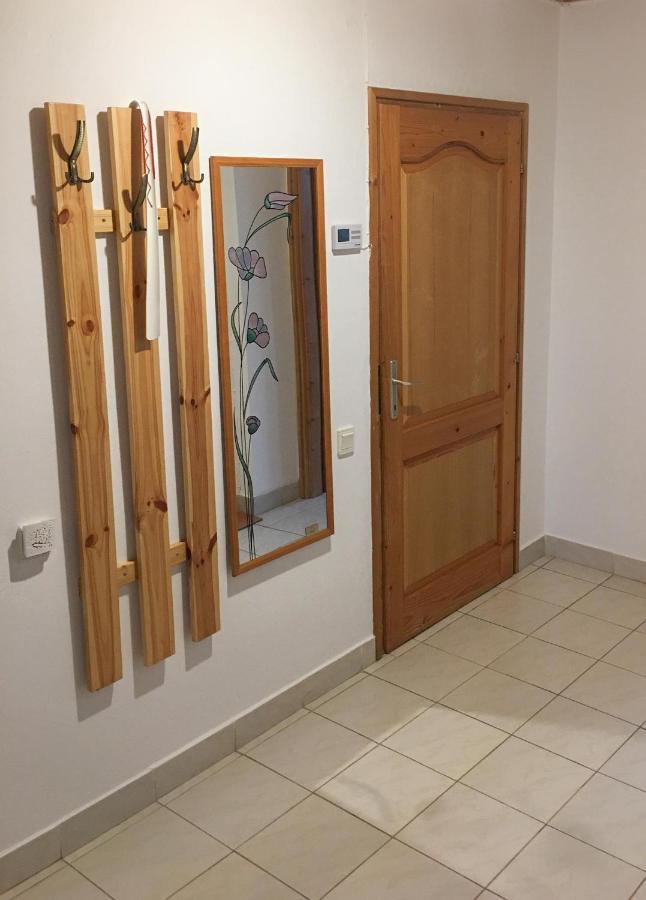 Baranya Apartman Ata Екстер'єр фото