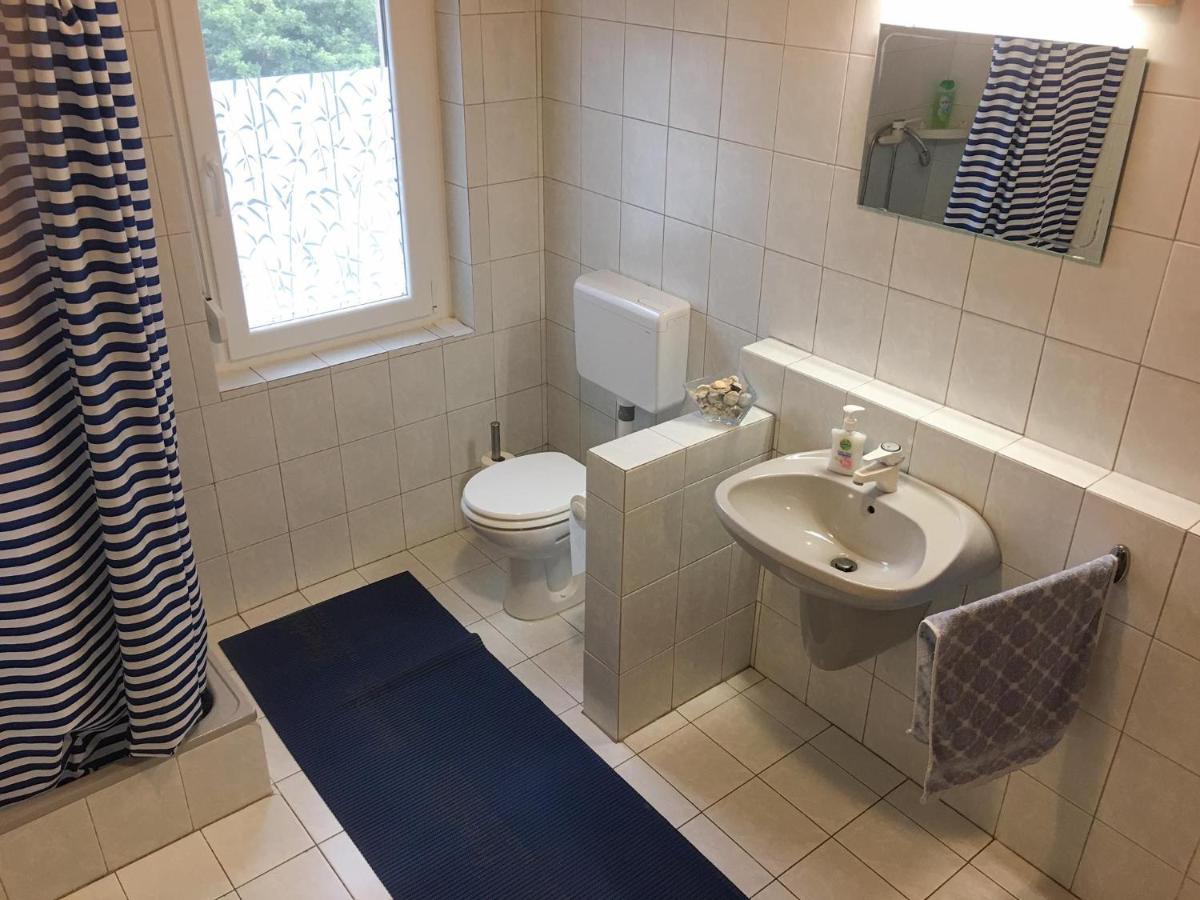 Baranya Apartman Ata Екстер'єр фото