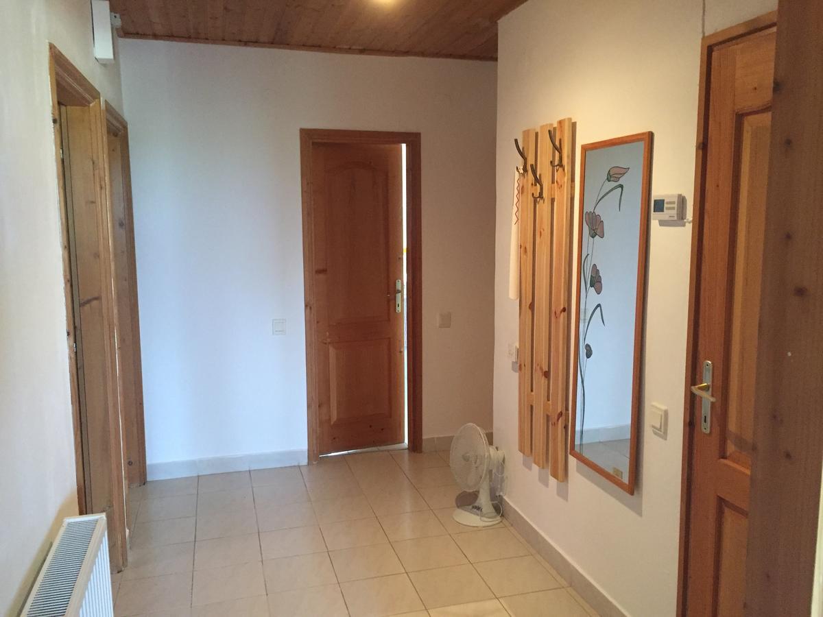 Baranya Apartman Ata Екстер'єр фото